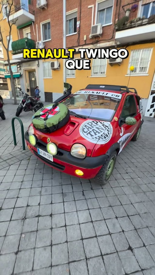 Y de este Twingo que me contáis? Mola todo!! 
#camper #marruecos #españolesporelmundo #twingo #renaulttwingo