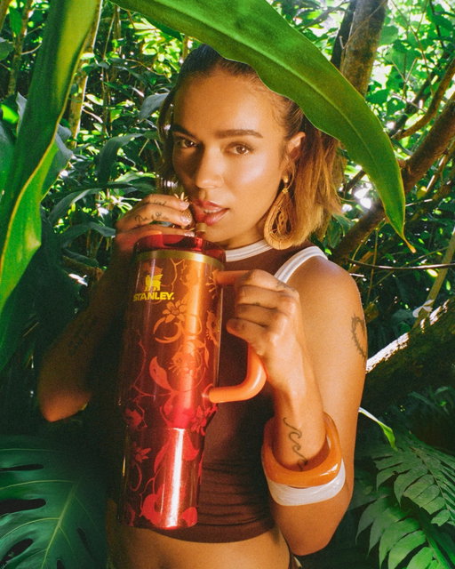 Modo Tropicoqueta activado. Stanley 1913 X @karolg llega el 26 de marzo a Stanley1913.com

_______________

Tropicoqueta mode on. Stanley 1913 x @karolg arrives March 26 on Stanley1913.com