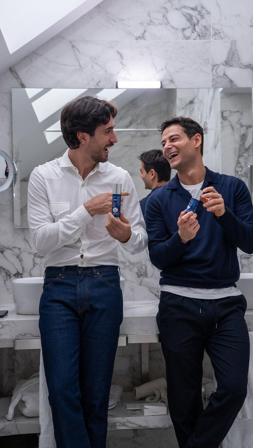 #adv Come si fa a sembrare più giovani? Luca chiama, Frank risponde! Pochi piccoli consigli per grandi risultati… fidatevi di noi! La risposta è una: NIVEA MEN Power, con l’Anti Age Power Serum e l’Anti Age Power Cream! Voi che dite, sembriamo due neo trentenni vero?
#TeamPower #NIVEAMEN @niveamen_it
