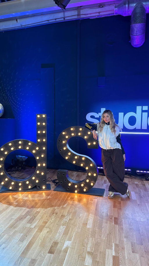 @dals_tf1 🕺🪩

@melcharlot  @lechrismarques @jmgenereux 😍 Merci pour ce moment !!
