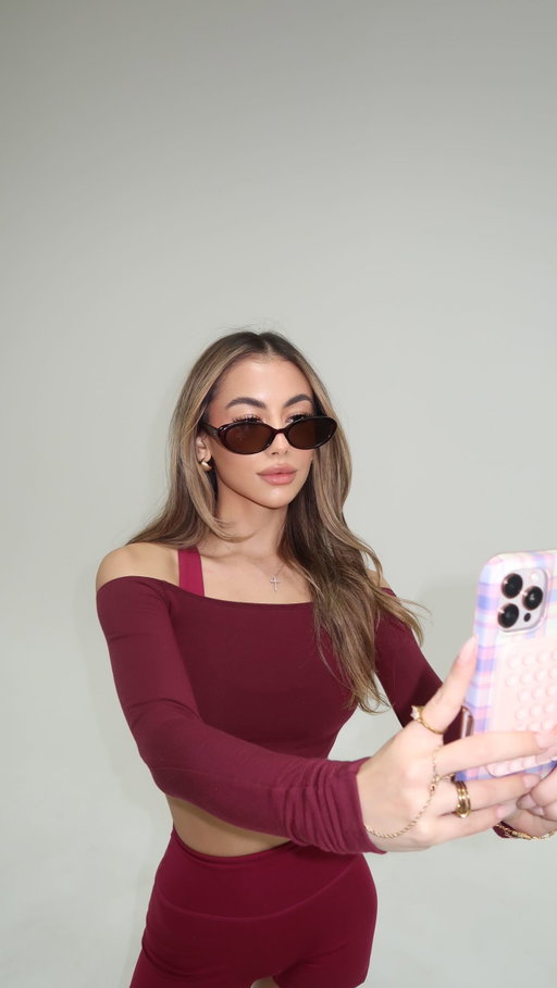 Personally… I couldn’t choose 

-
#thebachelorette #taylorfrankiepaul #secretlivesofmormonwives #vanderpumpvilla #realitytv