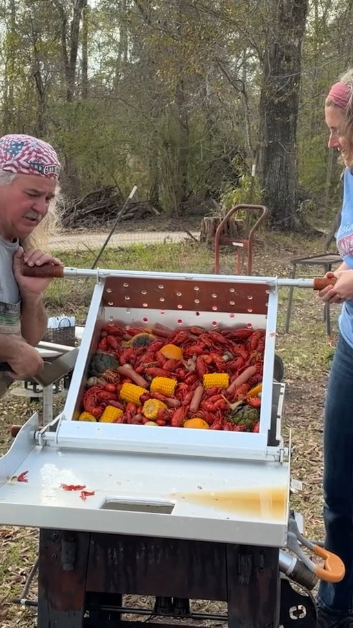 Doing a crawfish boil with my Swamp People teammate, @annathearcher! She likes them green things in the boil. I like hot dogs! #crawfish #crawfishboil #reels