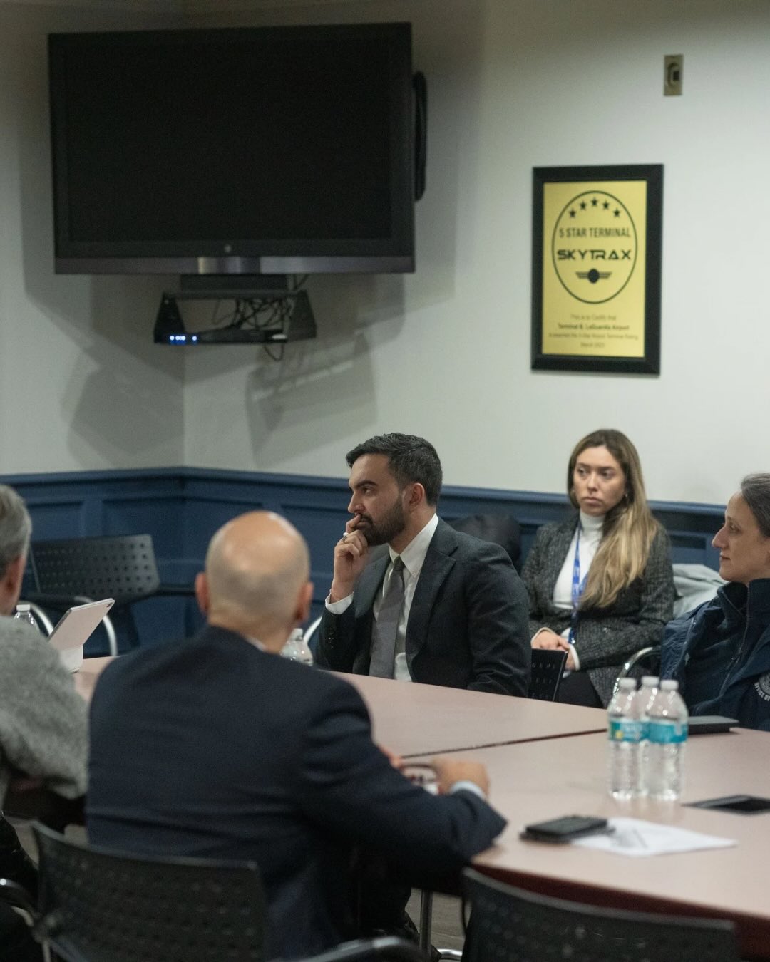 Last night’s tragedy at LaGuardia Airport is a stark reminder: in moments of crisis, coordination across every level of government is essential to keeping New Yorkers safe.
 
This morning, I met with @theportauthority_ny_nj for a full briefing and joined our federal, state & local partners to thank first responders and update New Yorkers on the investigation.
 
Tonight, we mourn those we lost and are wishing strength and a swift recovery to everyone injured.