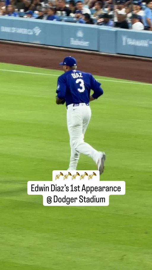 Edwin Diaz makes his 1st appearance @ Dodger Stadium (preseason). “Narco” and strikeouts sound great!!!

#dodgers #losangeles #mlb #ladodgers #baseball