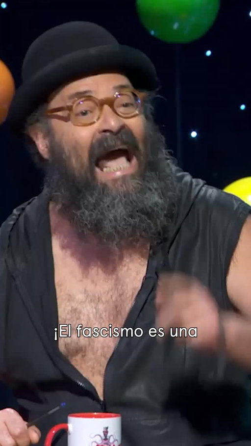 No hay lugar para la calma en una mesa en la que esté sentado @ignatius_farray. Nuevo episodio de 'Ilustres Ignorantes' ya disponible.