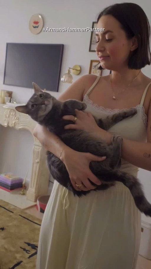 A sunday reset isn’t just for me, but for my kitties too!! I only use @armandhammercat HardBall litter to make my life and their lives easier #armandhammerpartner