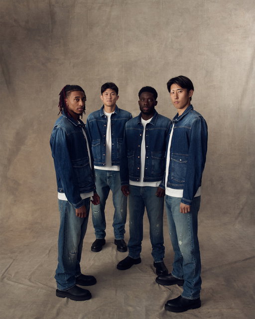 Double denim, double impact.

Contemporary design, versatility, and personality, captured through the energy of @fcbayern players.

Explore the collection.

#Replay #Replay4FCBayern