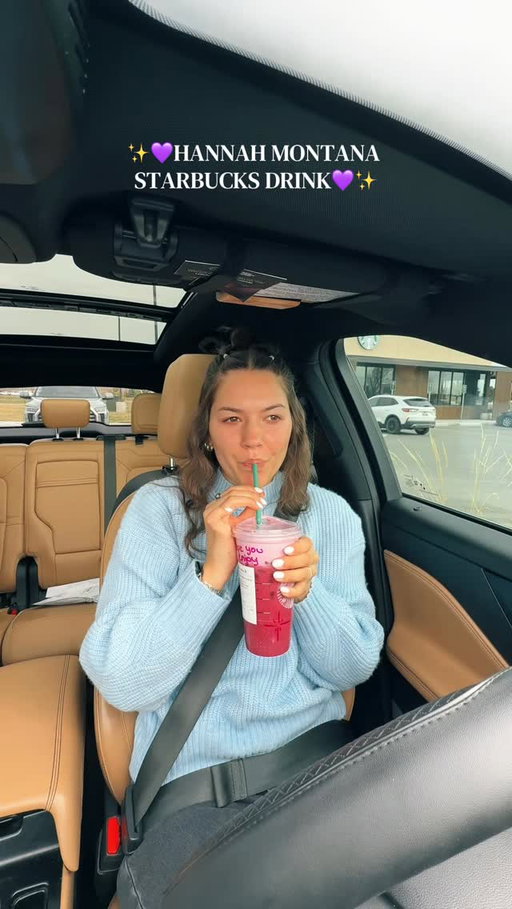 HANNAH MONTANA REFRESHER ✨💜 @starbucks this is so yummy!! #lifestyleinfluencer #hannahmontana #starbucks #starbucksrefreshers #starbuckssecretmenu