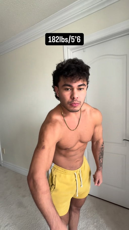 Goals to be back to the first video within 6 weeks once Im healed. Until then the descent continues… 

My descension protocol👇🏽
-eat whatever i want, when i want
-gym 1x week (light legs)
-no cardio
-be basically natty