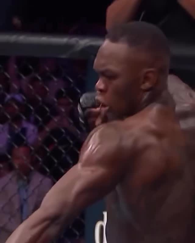 Saturday is fight night once again. Much respect to Israel Adesanya — we’ve shared the octagon and moments that became part of my journey. That loss taught me a lot; it pushed me to evolve not only as a fighter, but as a man. I grew, matured, and used it as fuel to reach a higher level in the sport and in life.

Regardless of rivalry, I know what it means to step in there — the years of work, the pressure, the sacrifice. That’s why I wish you a great fight. Go in focused and show your best.

We keep evolving. See you at the top CHAMA 🔥 

Sábado é dia de guerra mais uma vez. Respeito total ao Israel Adesanya — já compartilhamos o octógono e momentos que marcaram minha trajetória. Aquela derrota me ensinou muito, me fez evoluir como lutador e, principalmente, como homem. Cresci, amadureci e usei isso como combustível para chegar a um nível ainda mais alto no esporte e na vida.

Independentemente de rivalidade, eu sei o que é estar lá dentro e o que esse momento representa: anos de trabalho, pressão e entrega. Por isso, desejo uma grande luta. Que você entre focado e mostre o seu melhor.

Seguimos evoluindo. Nos vemos no topo CHAMA 🔥