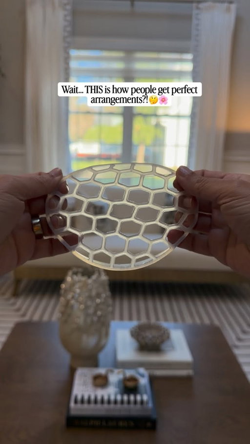 Wait… why is no one talking about this?! 🤔

C0MMENT: “FLOWERS” and I’ll send you the link to the grid and the vases!

This simple Amazon find completely changed how my flowers sit in every vase! Now they actually look fuller and done in seconds. No more struggling or rearranging over and over! If you love easy home hacks that make a big difference, you need this! 

Home inspo 
Found it on Amazon 
Home finds
Interior decorating
Floral arrangement 
Easy DIY