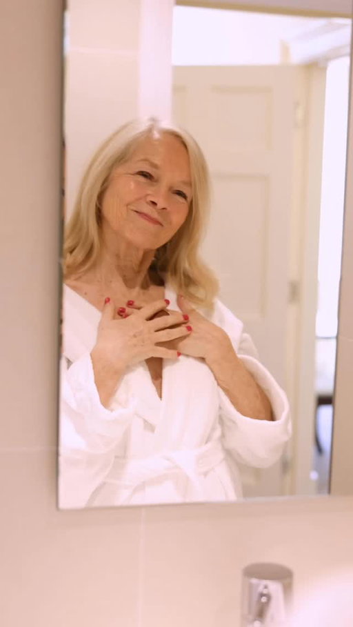 I’m so proud to be @praibeautyuk ambassador for the Ageless Throat and Decolletage Hydrogel mask. This mask has taken the beauty world by storm due to its combination of power packed formula and innovative jelly like texture!
Created in Korea, it’s lightweight, flexible and gives you glowing and firming results from chin to chest. 
Enjoy 20% discount when using code jolovesprai. I really do!!! #ad