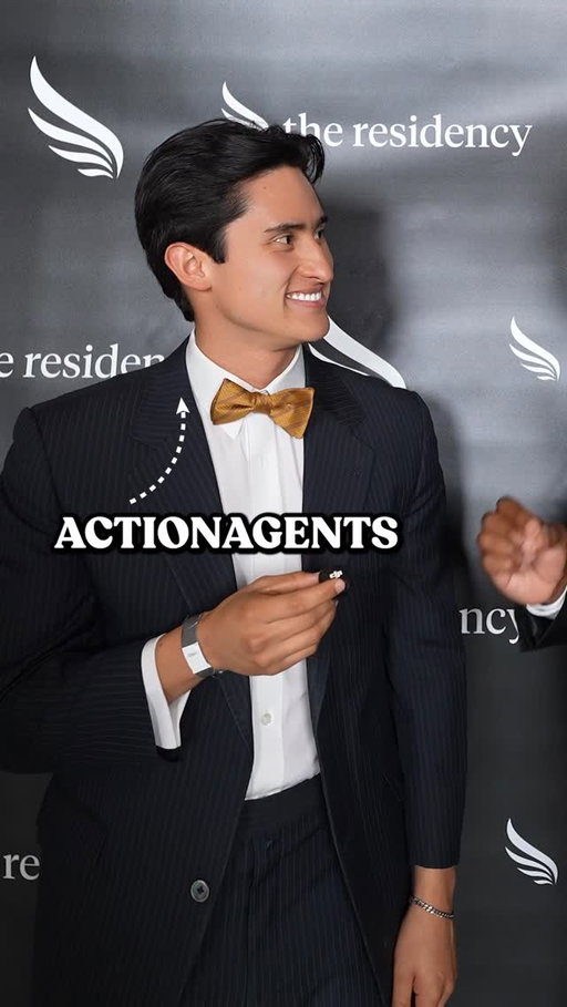 Startup founder pitches Wix for AI Agents. You can launch any Ai agent in seconds from a simple dashboard at @_theresidency 👌🏾

Founder: @salinasdanielf