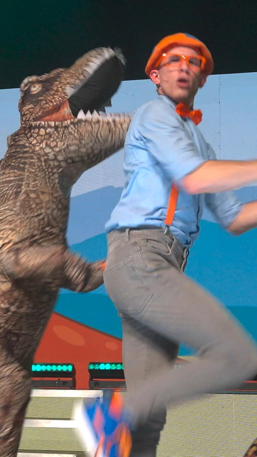The Be Like Blippi Tour is on the road!

Sing along, dance it out, and get curious just like Blippi! 👓🧡 blippiontour.com