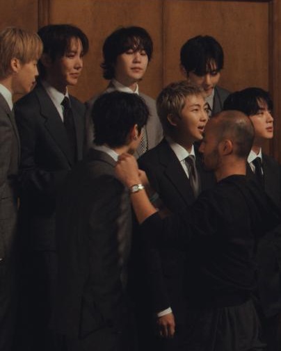 Experience the start of their comeback. BTS: THE RETURN, a new documentary film, premieres this Friday #BTSTheReturn #BTS_ARIRANG