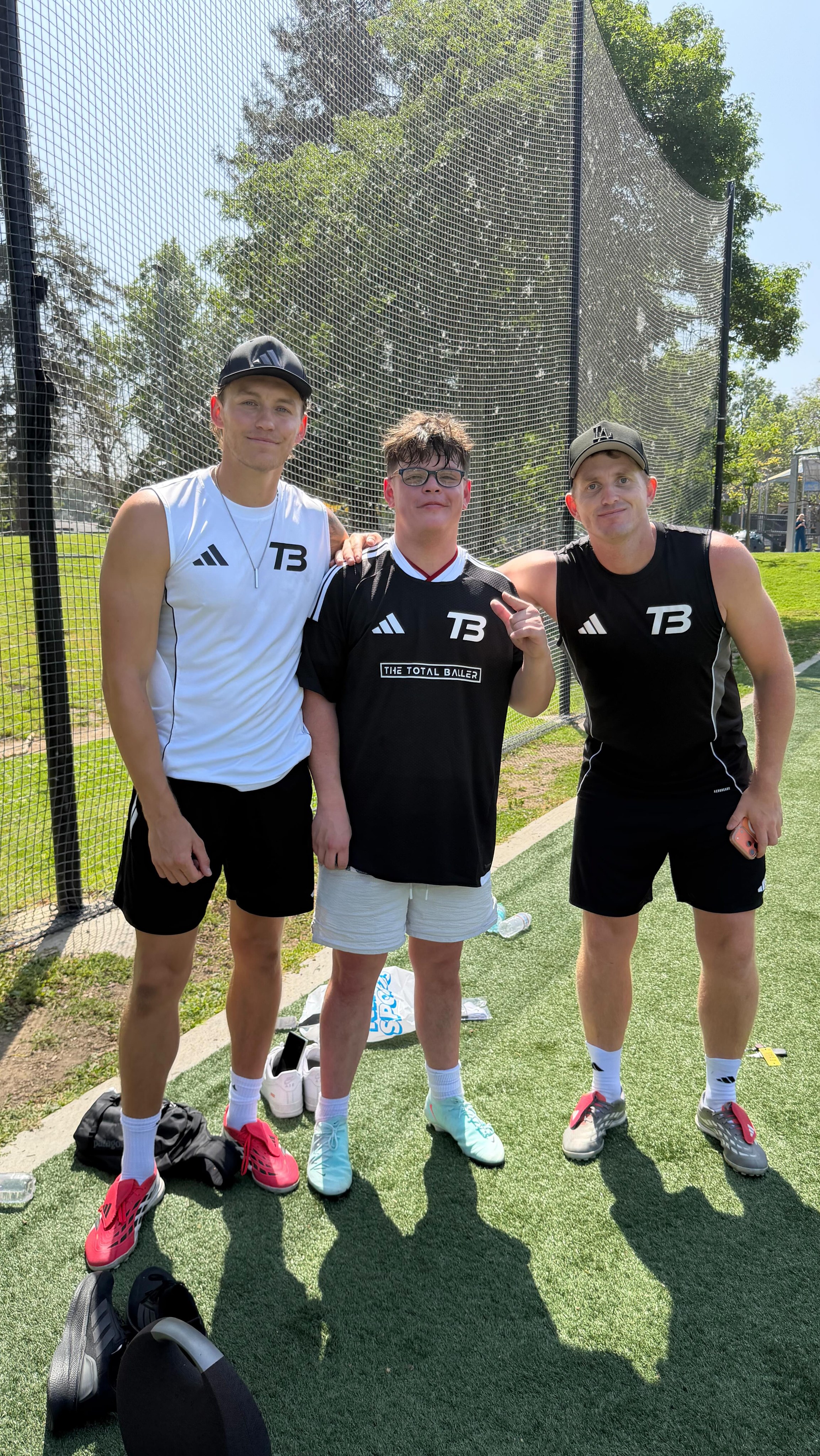 @thesketchreal in the lab for some technical work 🧪 📈

@sidemen charity match ready ✅

Who is @angryginge13 ? 🤣