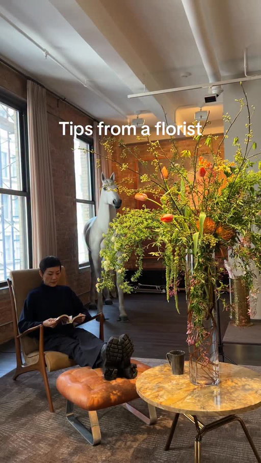 My top florist tips:
1. Use curly willow for inside of your vase to help with design
2. Sprite + bleach. Use my flower food hack for longer lasting flowers
3. Give tulips a shower. Wash the dirt off of tulips after you clean them. The tulip heads love water too. 

Links 🔗 to my tools on my shopmy link in bio. 

https://shopmy.us/rachelchofloral

#tulips #jasmine #flowers #flowerarrangement #rachelchofloral