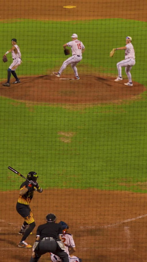 Dancing their way straight into a hidden ball pitch🕺

#indianapolisclowns #bananaball #trickpitch #baseballlife #savannahbananas