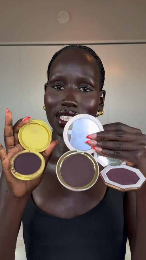 My top 3 powder bronzers as a dark skin🫶🏿
 

  @jordanaticiacosmetics 
@fentybeauty 
@rarebeauty 

#bronzer #blackgirlmakeup #jordanaticiacosmetics #fentybeauty #rarebeauty