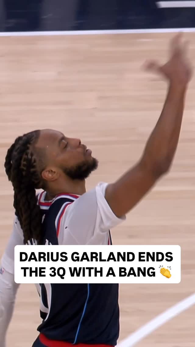 @dariusgarland hits a WILD shot from near half court to beat the 3Q buzzer! 💪 TOR/LAC on NBA League Pass