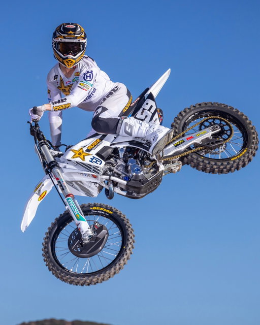 Rockstar Energy Husqvarna Factory Racing will welcome Casey Cochran back to racing in Detroit. 

After sitting out the opening rounds of 250SX East, Casey and his Husqvarna FC 250 Factory Edition are set to make their first start of the season this weekend.

Let’s go, Casey! 💪

#Husqvarna #GoRide #RideHusqvarna #Supercross #SMX