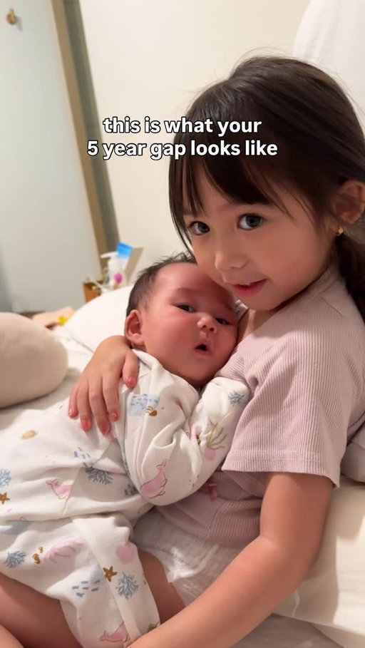 dove prayed for a baby sister every night until ellie came to us 🥹💕 i am definitely the luckiest mom ever 

#mom #momof2 #baby #agegap