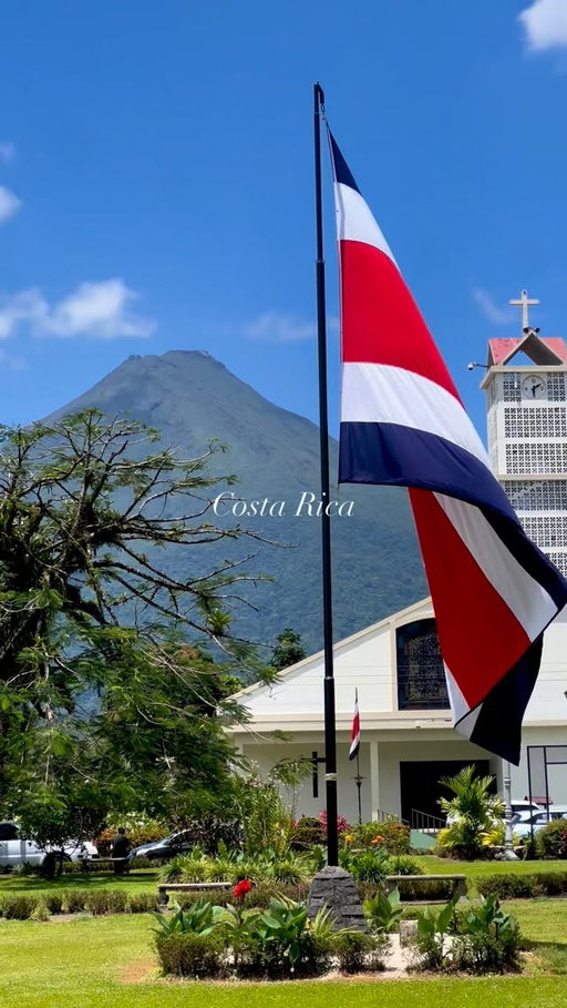 Seguí la cuenta oficial 👉 @costarica