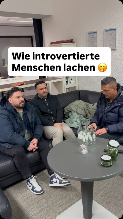 Wie lachst du ???

#introverted #introvertiert #extrovertiert #lachenmachtglücklich