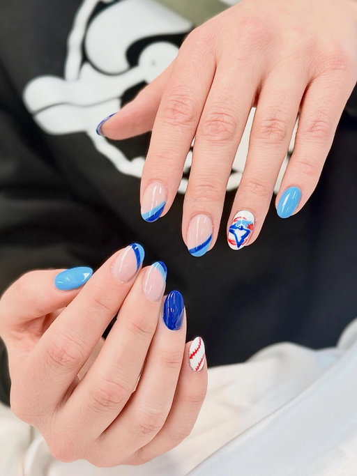 Nails are fire, now let's go Blue Jays! Ready to see the boys crush it #bluejays⚾️ #openinggameday⚾️