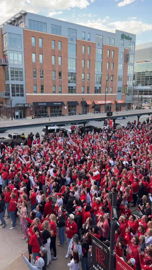 All eyes on @huskermbb‼️ #GBR