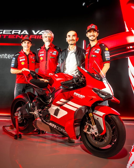 The future of performance, unleashed. ❤️‍🔥🇺🇸
A century of racing soul. One masterpiece of speed.
Legendary heritage meets limitless prowess.

The wait is over. 
Today at @cota_official, we’ve pulled the covers off the new #Ducati Superleggera V4 Centenario. 

#ForzaDucati #SuperleggeraV4Centenario #USGP