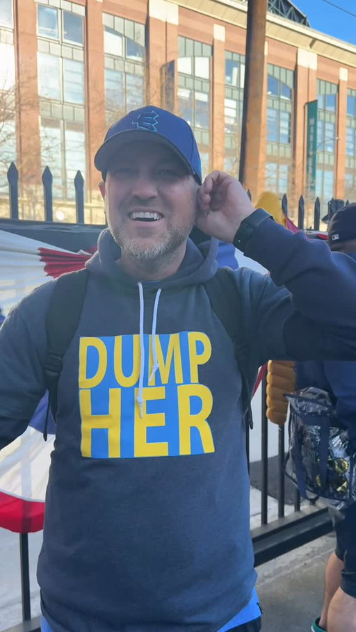 Sorry @hannahshimek_ - I misunderstood the assignment? Dumper? I barely even know her. Go get #1 @calraleigh and we love ya in Seattle Hannah! #bigdumper