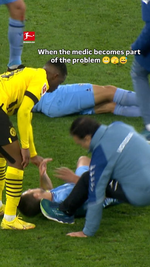 These medics are out of control ⛑️😬🫣

#Bundesliga