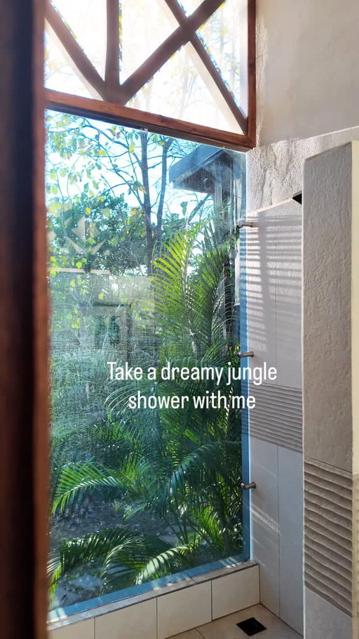 I’ve decided to just get rid of my travel account and start putting my travel content here! #travelvlog 
 🌴This little place in Costa Rica is out of my wildest dreams, all the showers in the house look like this! And we wake up to monkey’s every day ☺️ 

#costarica #shower #jungle