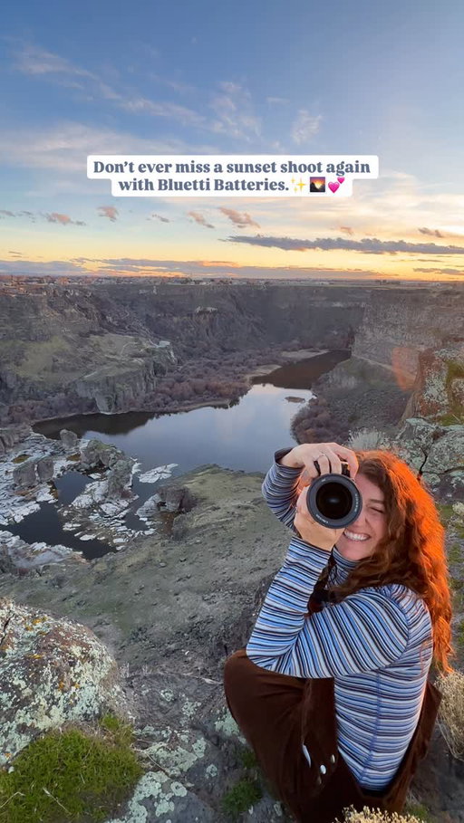 When your sunset photo session almost gets ruined!!!
@bluetti_official is there to save the day. 😂 #paidpartnership 

My favorite thing to do when we’re home is taking the dogs to the canyon rim for a little sunset adventure. But since we’ve been traveling so much lately my camera is almost always dead hahaha. 

Very grateful I had my Bluetti to charge up while I played with the dogs. It was perfect timing to get some fun shots for sunset. 

In need of a charging station for all your adventures too? Use code SARAH5OFF2 for 5% off! 

#idahophotographer #bluetti #photographer