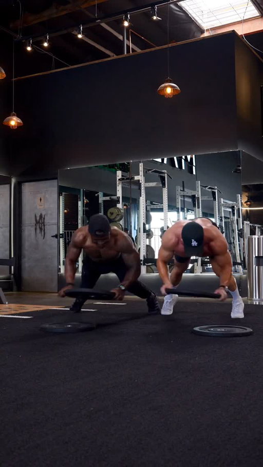 Plate Push-Up Challenge (Save & Share) 
-
This one was tough fam I won’t lie, but who got next?
-
Gym: @madhouse_gainsasylum 
-
#fitness #workout #gym #motivation #challenge