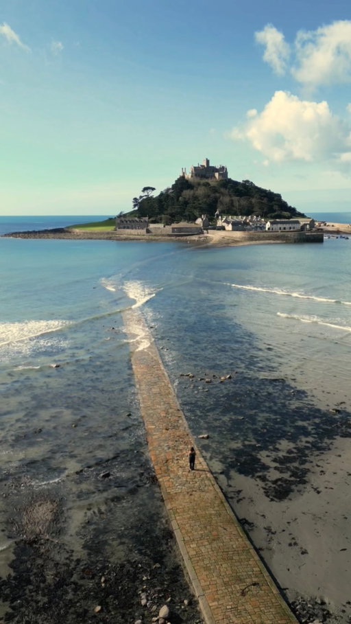 Save this for your UK trip! 🇬🇧

📌 Make sure you send this to who you’d explore with and follow @thenomadsyouknow for more underrated destinations. 

St Michael’s Mount is a tidal island located in Cornwall. That can only be reached by walking across the causeway at low tide., high tide will require a boat ride across. 

Home to a medieval church and castle, harbour and a small community, it’s like visiting a real life fairytale. 

💰 To walk across and admire the island it’s totally free, but to visit the castle and gardens the entry fee is £32pp. 

🚘 The easiest way to reach St Michael’s Mount is with your own car on a road trip in the Southwest. Alternatively, from London you could take a train to Penzance and then catch a bus or taxi from there. 

Have you visited this spot yet? 
•
•
•
•
#cornwall #uktravel #visitengland #travelguide #bucketlistadventures