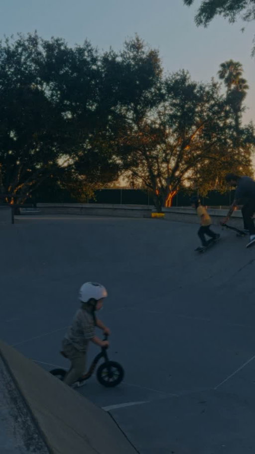 Daddy day care 🫡

#family #ford #fordmoment #bumpside #skate