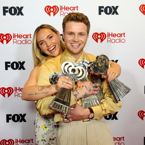 5 IHEART RADIO AWARDS?? thank you so much I love you all!!! THANK YOU FOR ALWAYS BELIEVING IN ME