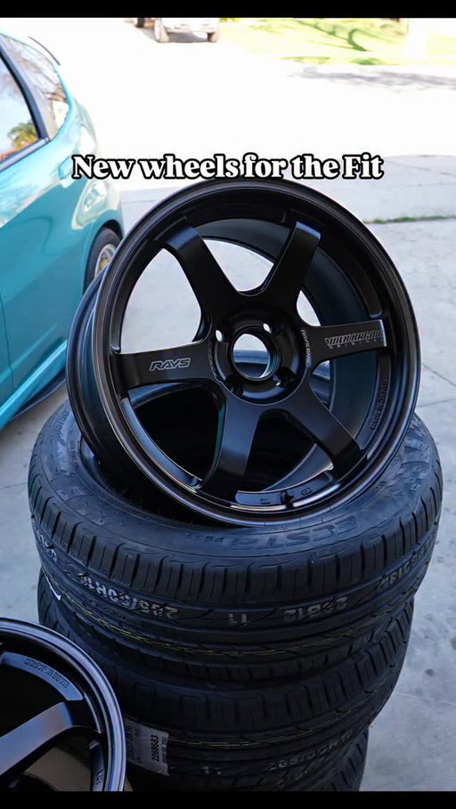 Brand new Te37s for the Fit and of course they had to be wrapped in @kumhotireusa 

#hondafit #kumhotires #te37 #ge8