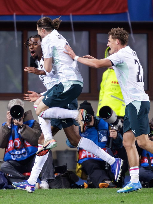 🫨 Oida bist deppat!? Carney Chukwuemeka trifft in seinem ersten Spiel für die ÖFB-Elf nach Vorlage von Marcel Sabitzer! Glückwunsch, Carney! 🤩👏