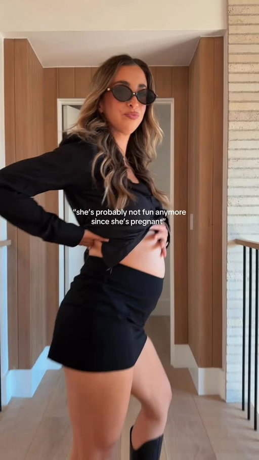 I’d just like to say I was out until 5 am in Vegas while pregnant and I don’t know if that’s “fun” or just absolutely psycho of me!!! So bottom line.. don’t count me out of your party pls!!!🤪🤪
