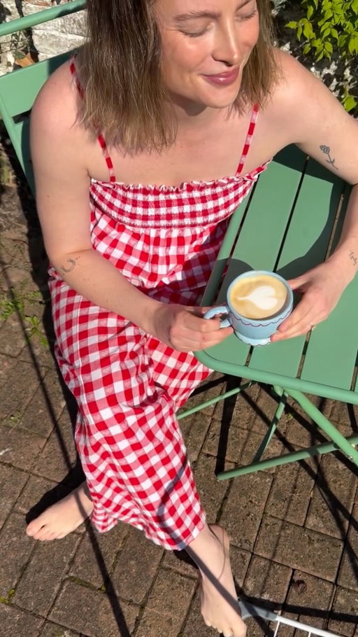 ad. You guys already know how happy I was to go back and get my coffee machine.

This is the 4th place we’ve brought our @delonghiuk to live over 5 years & it’s safe to say she’s part of the family.

It’s the ‘DeLonghi La Specialista Arte’ and she was worth every penny!

#MyDelonghi