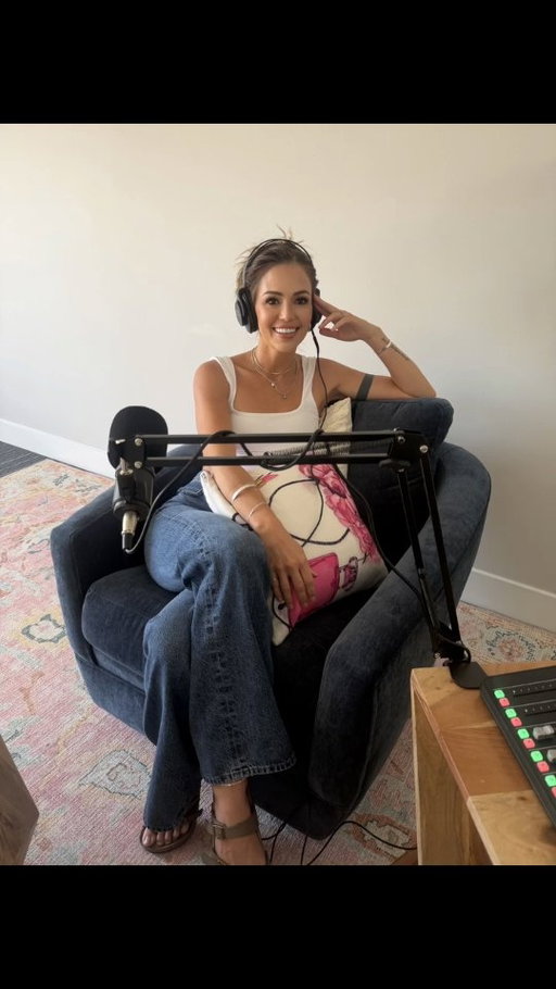 @jessfergie14 Thank you for having me on your new podcast @thejessconnection to talk about my kidnapping, craziness and every other random topic under the sun. I had an absolute blast🤩🥰