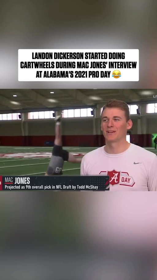 The best way to crash an interview 🤸 (via @secnetwork) 

2026 NFL Draft – April 23-25 on NFLN/ESPN/ABC
Stream on @NFLPlus
