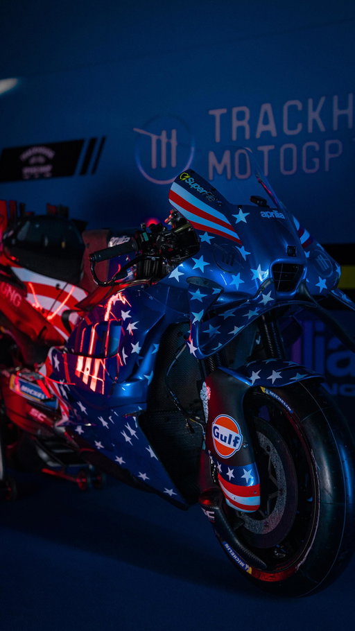 Stars stitched into speed.
Stripes laid onto asphalt. 

The Trackhouse MotoGP Team returns home.

#Trackhouse #USGP