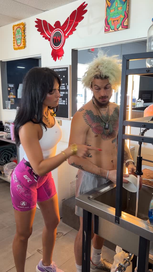 Caption this! Funniest comment gets pinned! 😂 @sugasean 

Who’s excited for Sean O’Malley at the UFC White House?

#ufc #mma #ninadrama #seanomalley