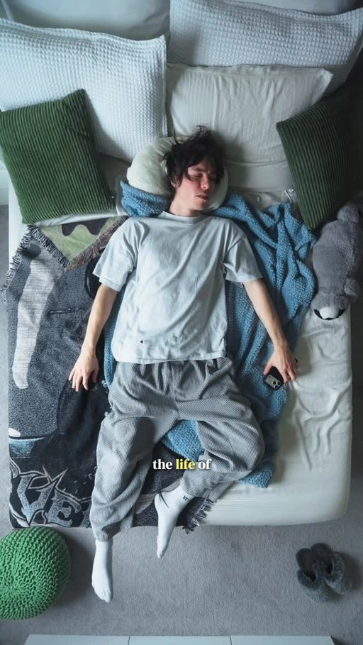 what it’s like to live the day in the life of a content creator 🤫