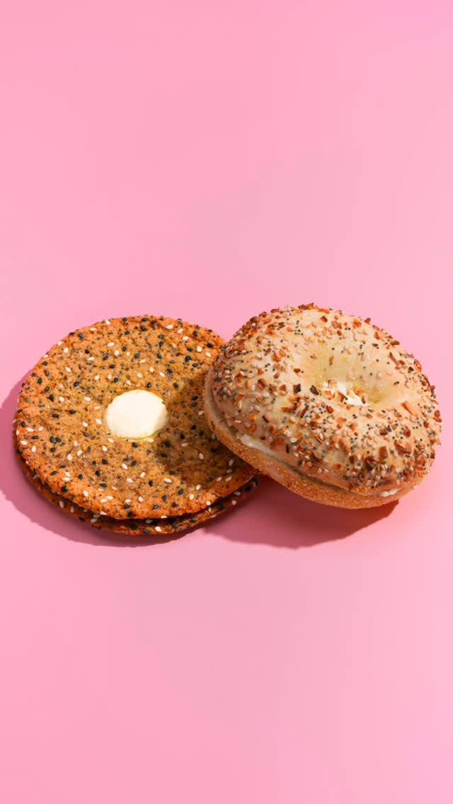 Start spreading the news... 🥯🌇🚕

THE ALMOST EVERYTHING BAGEL SANDWICH COOKIE PREMIERES APRIL 1ST! 🥯

No joke. One day only. Love it or hate it. Try it Wednesday and decide for yourself. #Crumbl