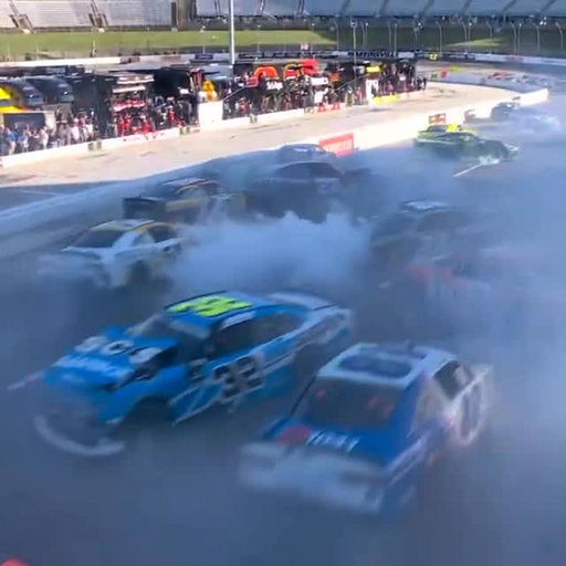 Meanwhile in the @nascaroreillyap race, the whole damn field wrecked 🤯

🎥: (@nascaronthecw)